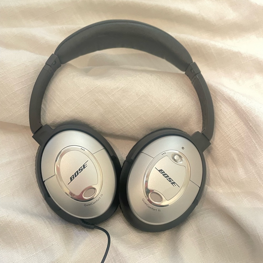 Bose noise cancelling headphones